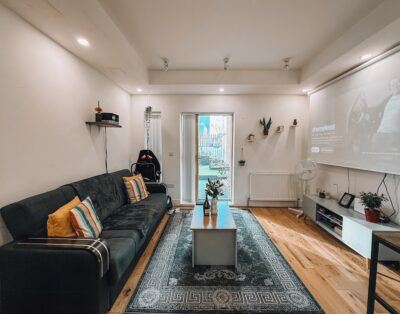 Charming and Cozy Stay near Victoria Park