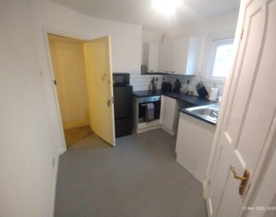 Close to Uni and Reading Town centre